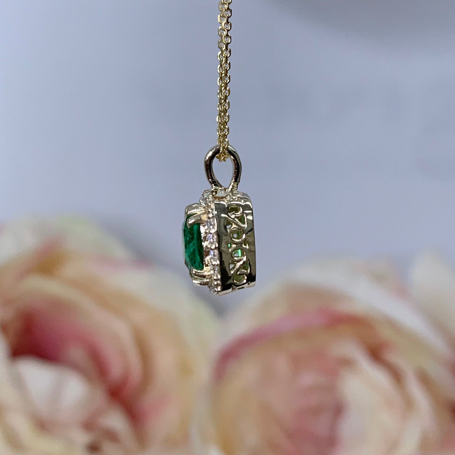 Cushion Cut Green Emerald Pendant Necklace For Ladies, Emerald Pendant With Moissanite Halo, 14k Gold Emerald And Moissanite Necklace #6301