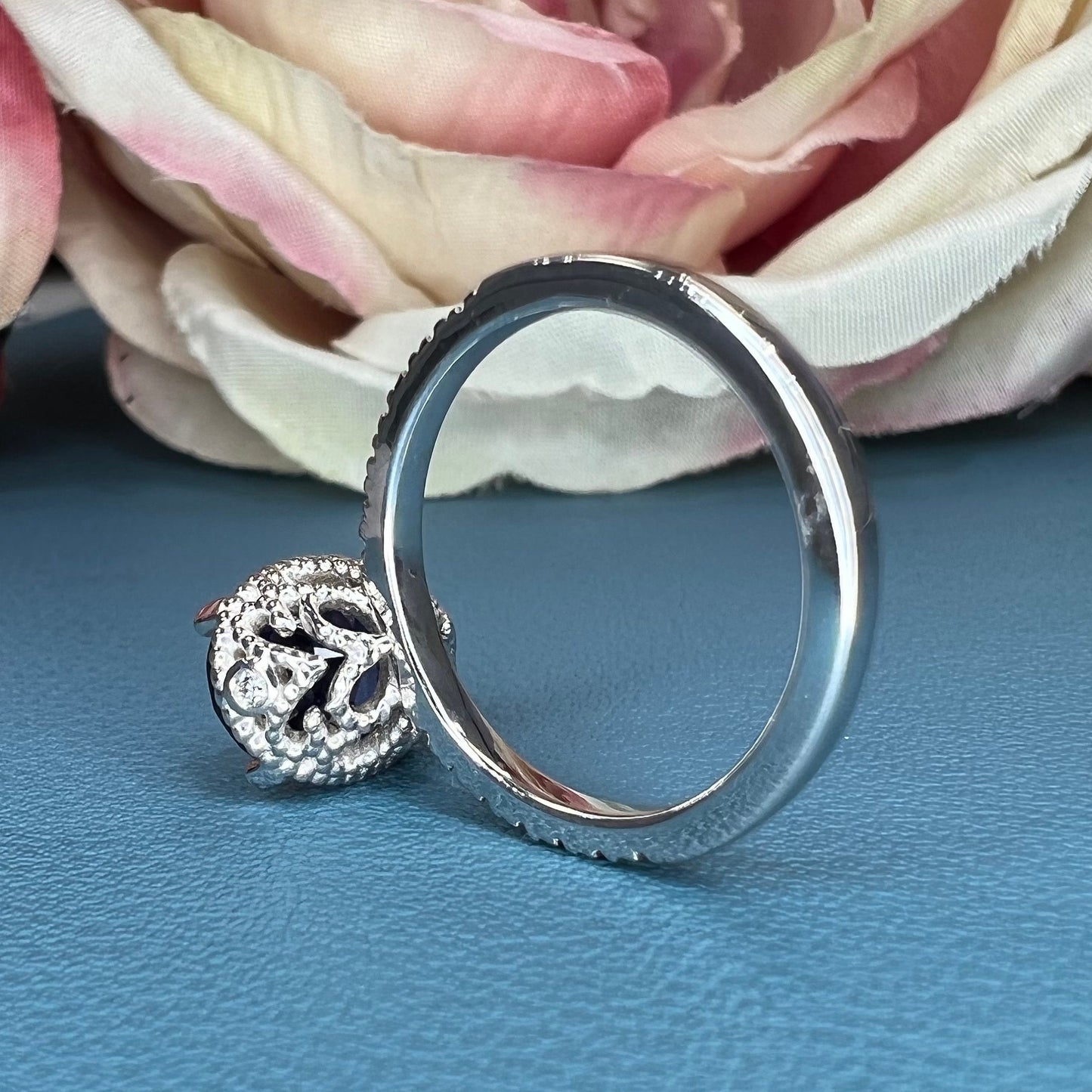 Blue sapphire solitaire engagement ring white gold, Oval shaped sapphire wedding ring, September birthstone jewelry Blue sapphire ring