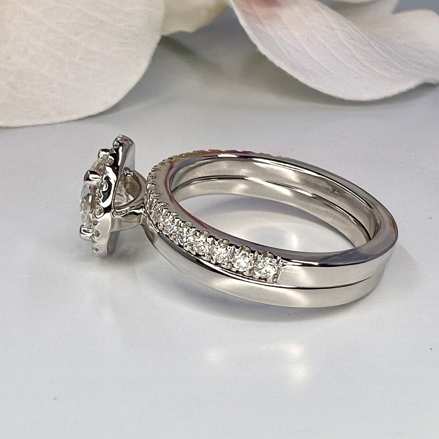 1.30 CTW Round moissanite halo  engagement ring 14k solid gold, round shaped moissanite diamond wedding  ring Anniversary promise ring