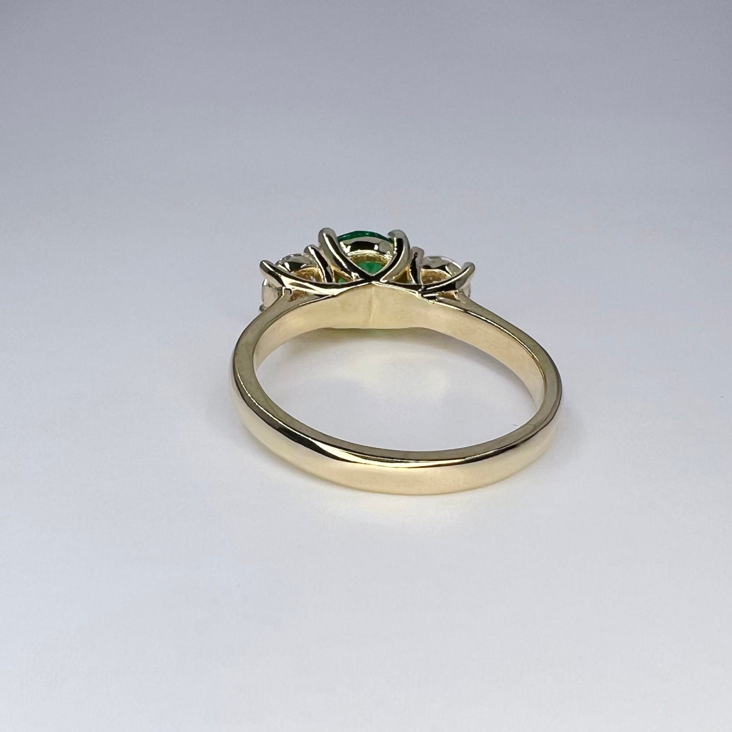 Round Emerald And Moissanite Three Stone Engagement Ring, 3 Stone Emerald And Moissanite Wedding Ring, 14k Gold May Birthstone Ring #5539