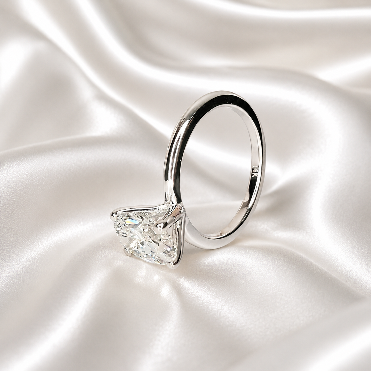 2 CT Oval Cut Lab Grown Diamond Engagement Ring in 14K Solid Gold, Lab Created Diamond Solitaire Wedding Ring, Simple Diamond Ring