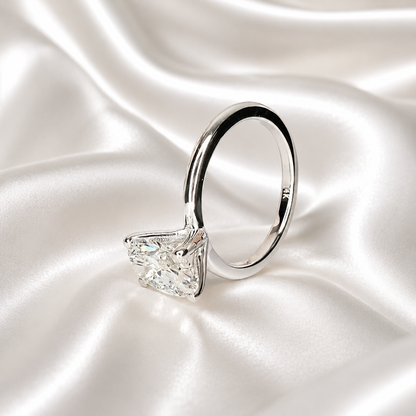 2 CT Oval Cut Lab Grown Diamond Engagement Ring in 14K Solid Gold, Lab Created Diamond Solitaire Wedding Ring, Simple Diamond Ring