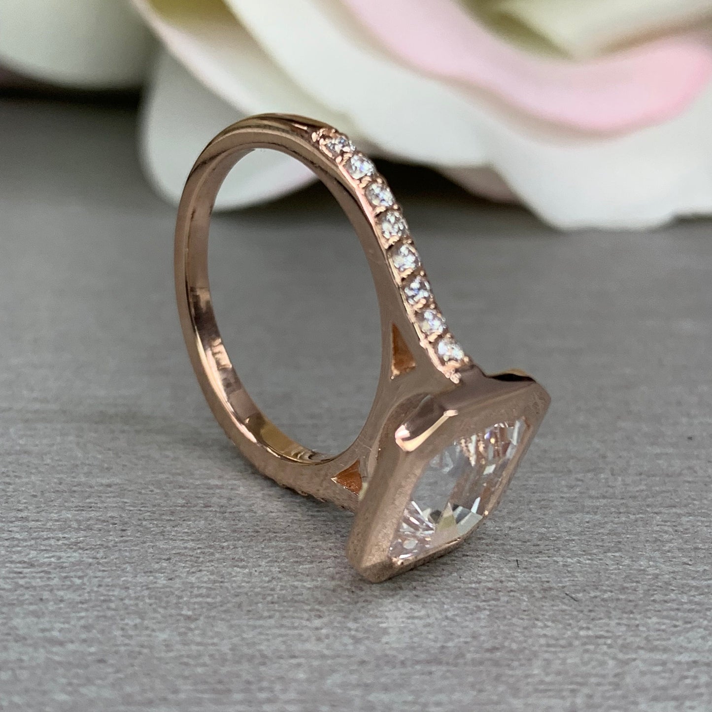 Emerald Cut Moissanite Engagement Ring, Bezel Set Emerald Cut And Round Moissanite Wedding Ring, 14k Rose Gold Moissanite Cluster Ring #7000