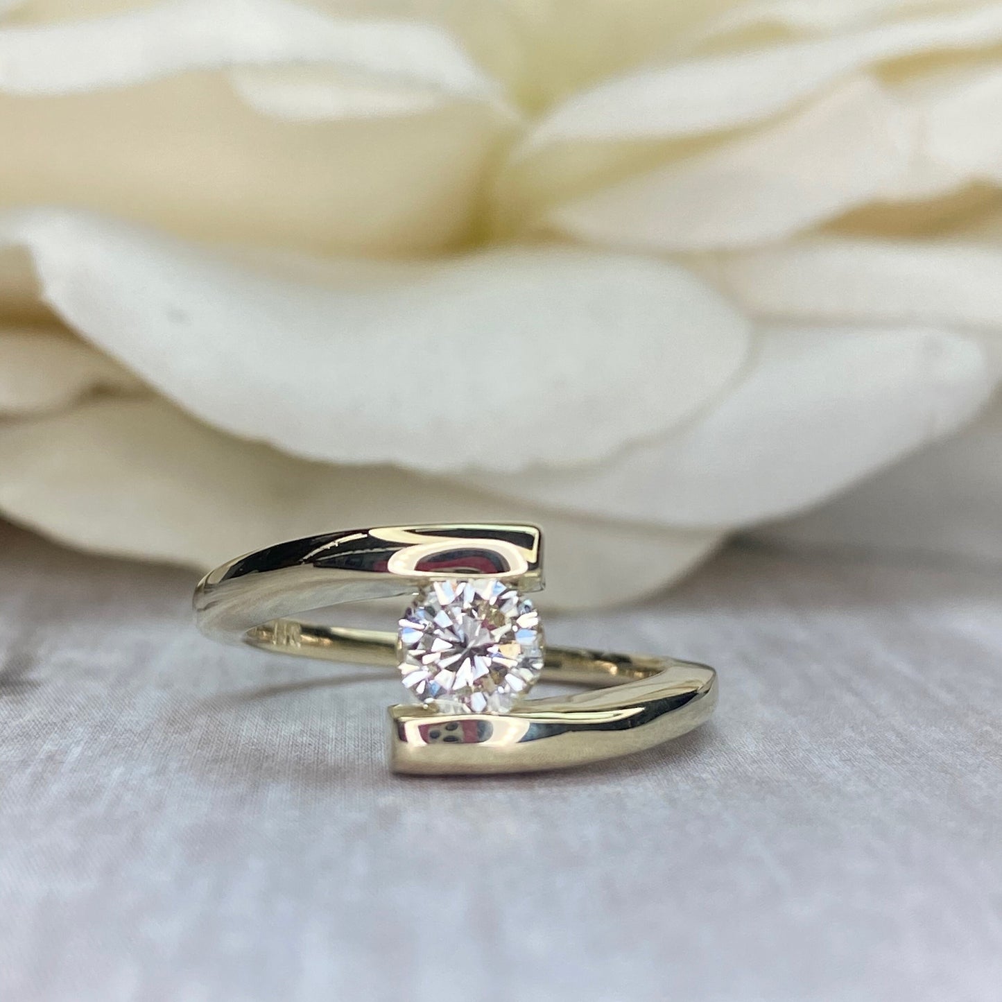 Round Solitaire Diamond Engagement Ring, Ladies Unique Diamond Solitaire Wedding Ring, 14k Yellow Gold Round Brilliant Diamond Ring    #7096
