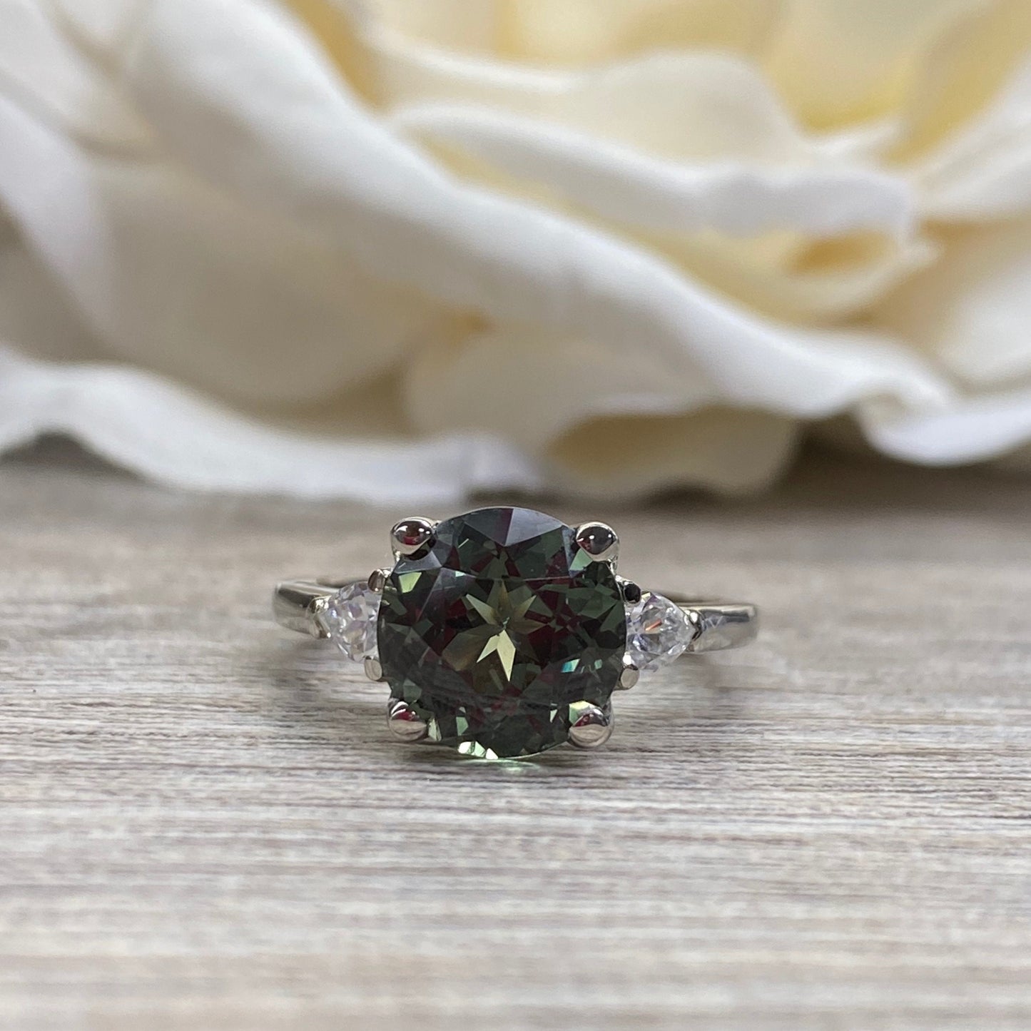 Round Green Sapphire Three Stone Moissanite Engagement Ring, 14k Gold Round And Pear 3 Stone Wedding Ring, Unique Green Sapphire Ring #7160