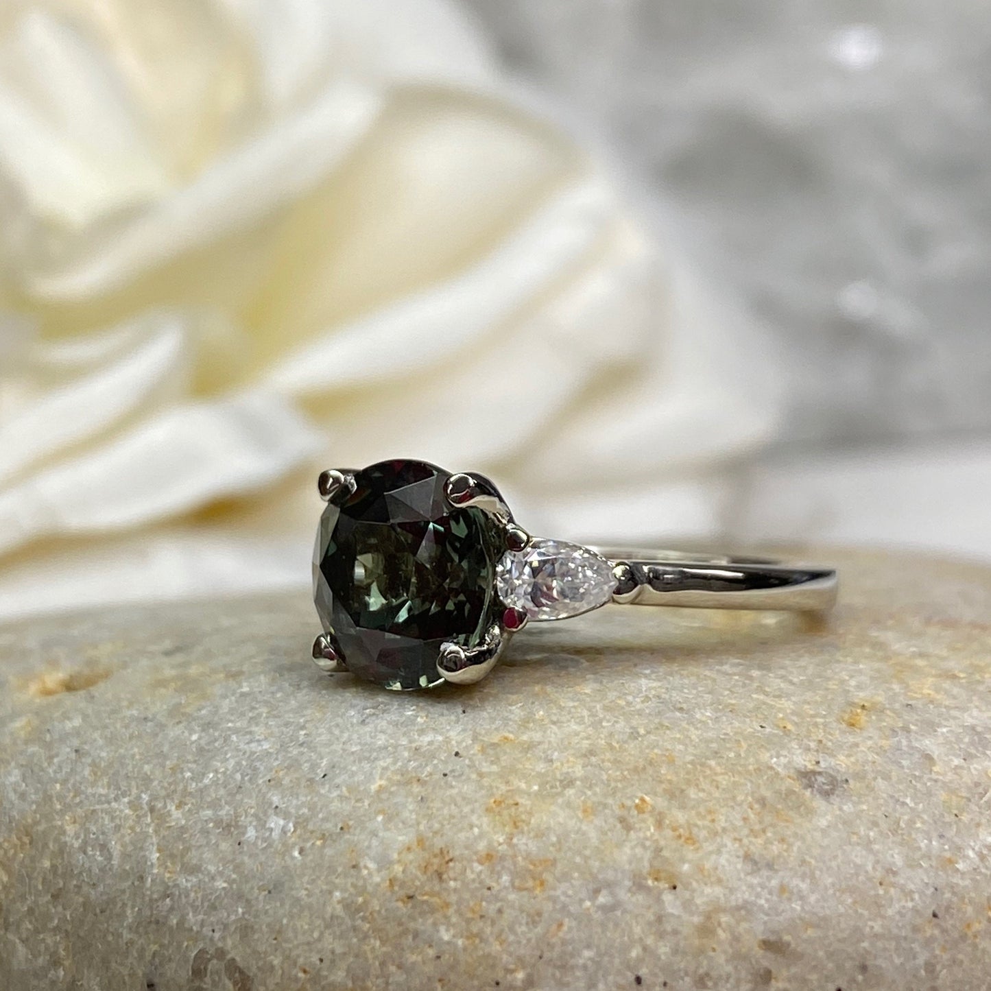 Round Green Sapphire Three Stone Moissanite Engagement Ring, 14k Gold Round And Pear 3 Stone Wedding Ring, Unique Green Sapphire Ring #7160
