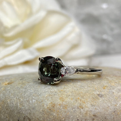 Round Green Sapphire Three Stone Moissanite Engagement Ring, 14k Gold Round And Pear 3 Stone Wedding Ring, Unique Green Sapphire Ring #7160