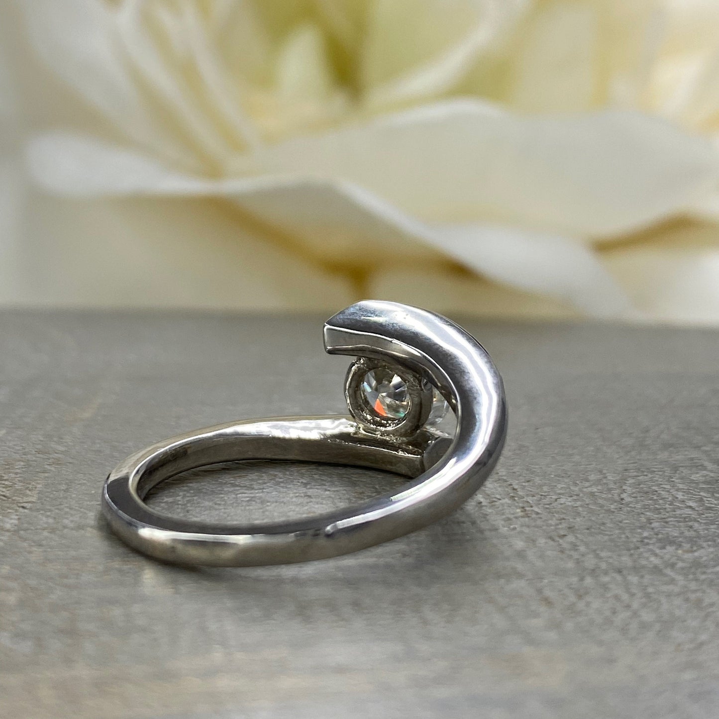 Round Solitaire Moissanite Engagement Ring, 1.00ctw Ladies Unique Moissanite Solitaire Wedding Ring, 14k Gold Round Moissanite Ring    #7098