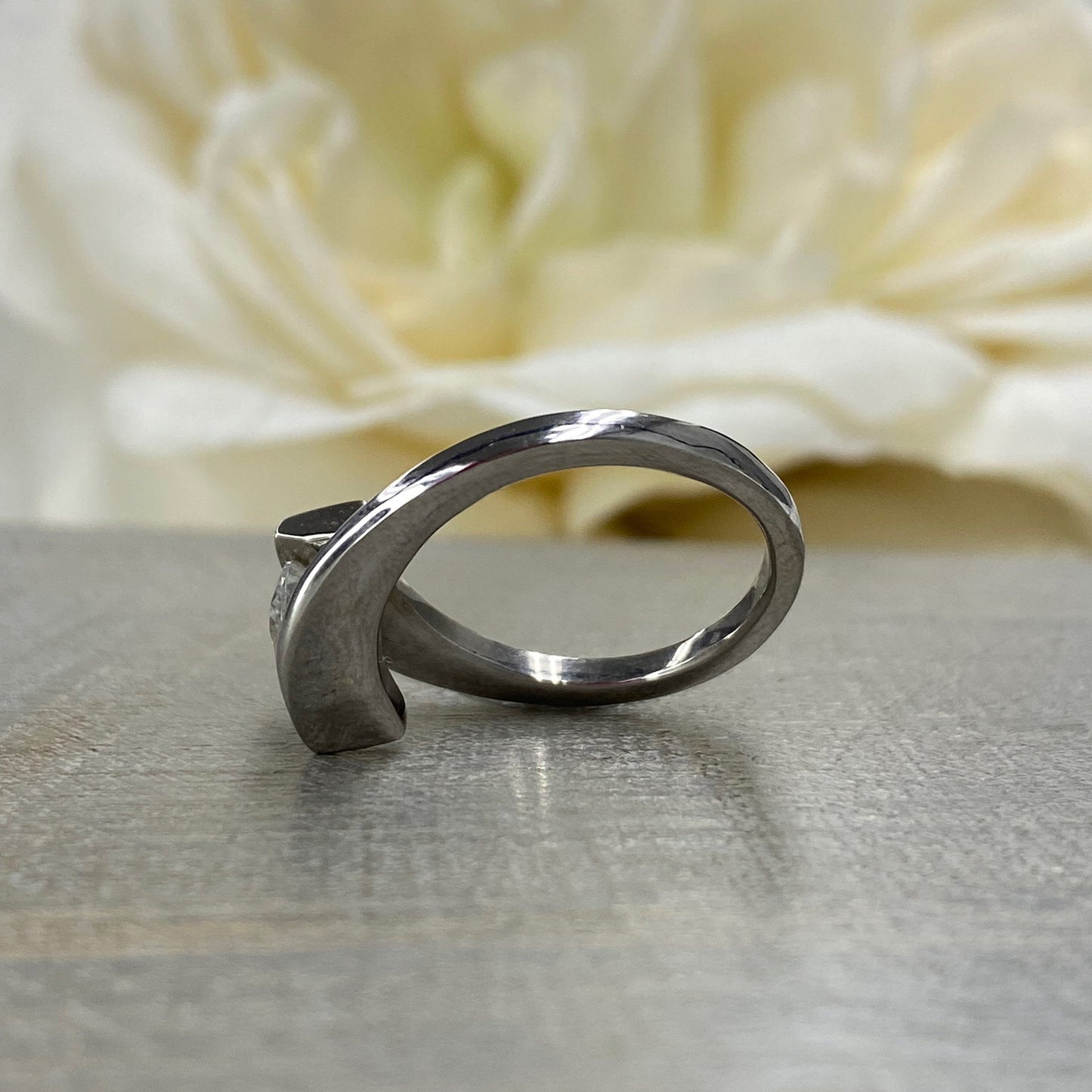 Round Solitaire Moissanite Engagement Ring, 1.00ctw Ladies Unique Moissanite Solitaire Wedding Ring, 14k Gold Round Moissanite Ring    #7098