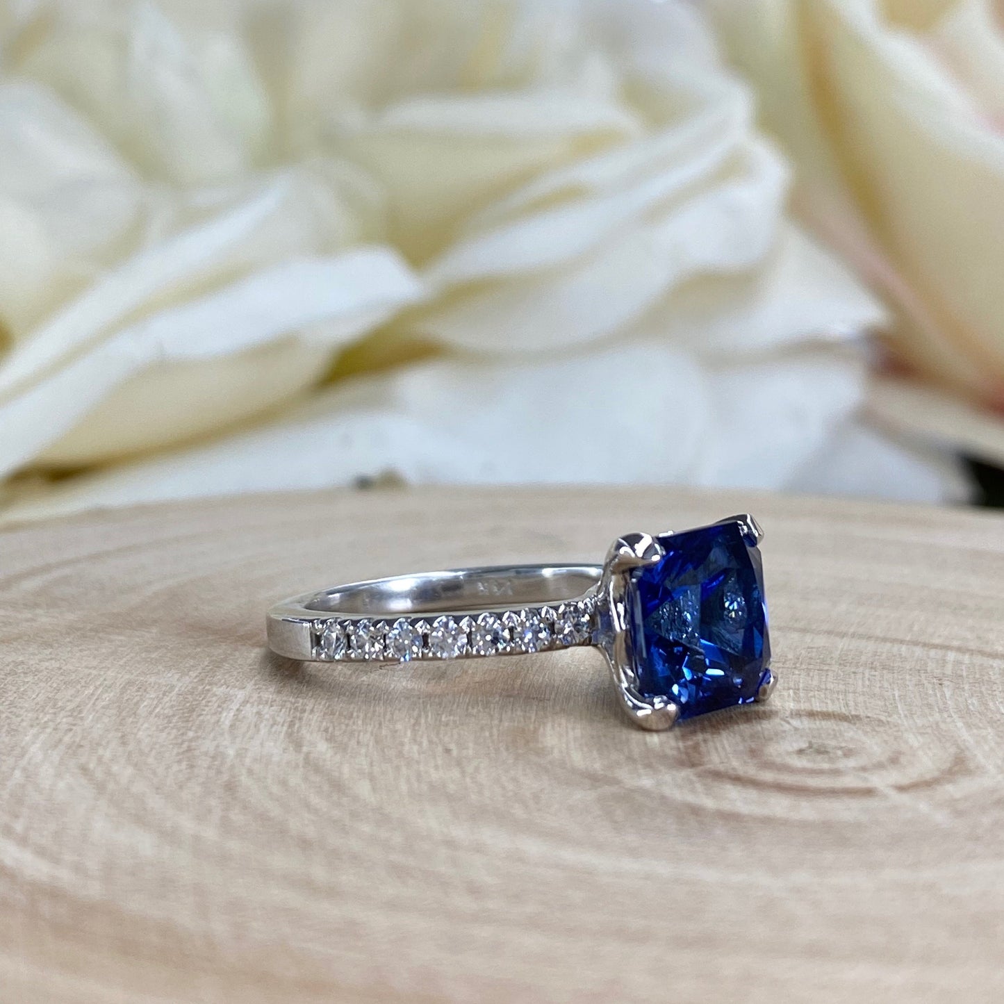 Blue sapphire and diamond ring 14k solid gold, Blue sapphire engagement ring with natural diamond accents, sapphire solitaire wedding
