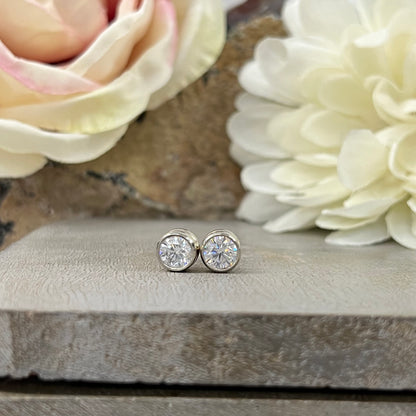 Moissanite Diamond Stud Earrings 14K White Gold, Round Bezel Earrings, Gold Stud Earrings Unisex, 2.00 ctw Stud Earrings, #7038