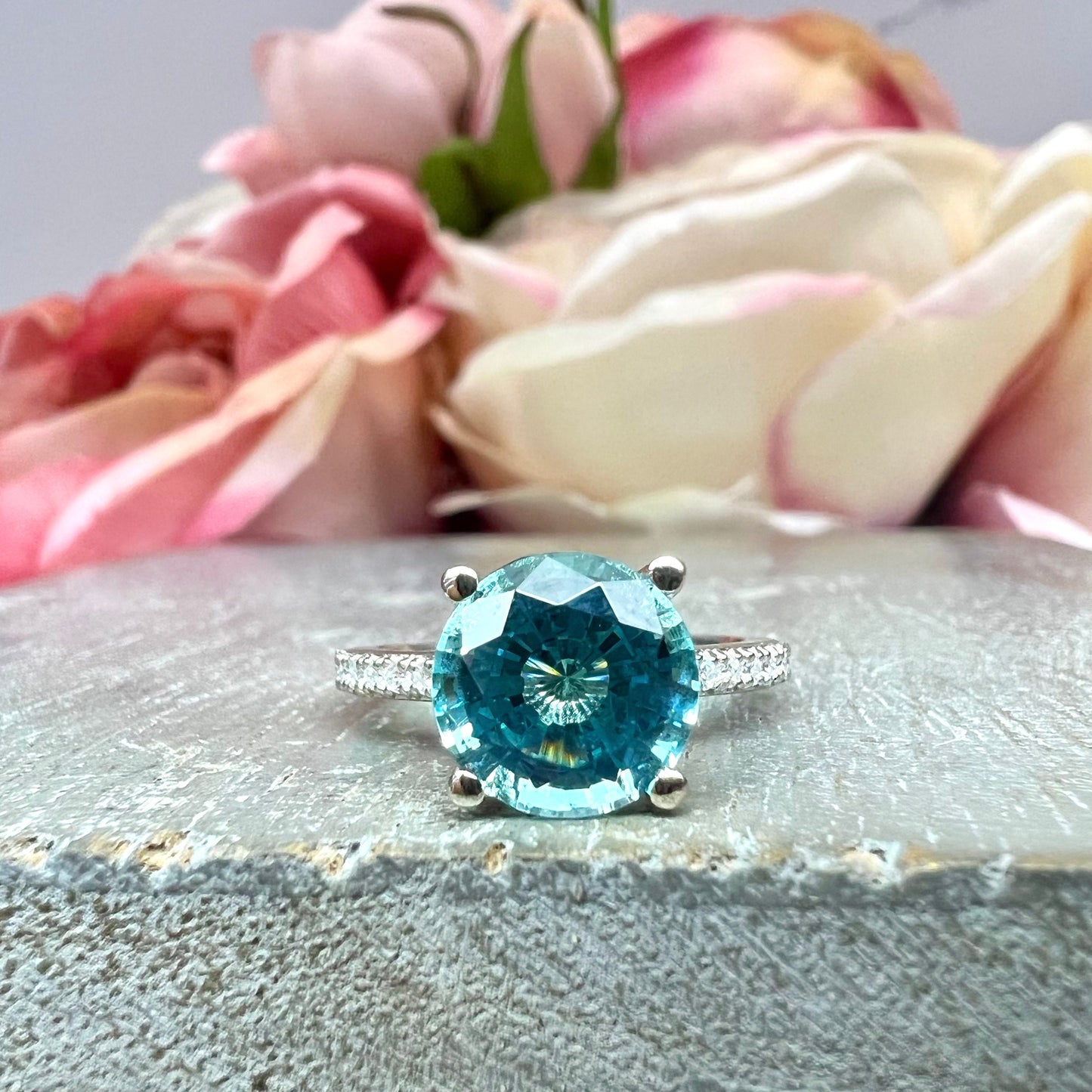 Neon Blue Paraiba Round Engagement Ring, 14k Solid Gold Paraiba and Moissanite Engagement Rings, Ladies Ring #6368