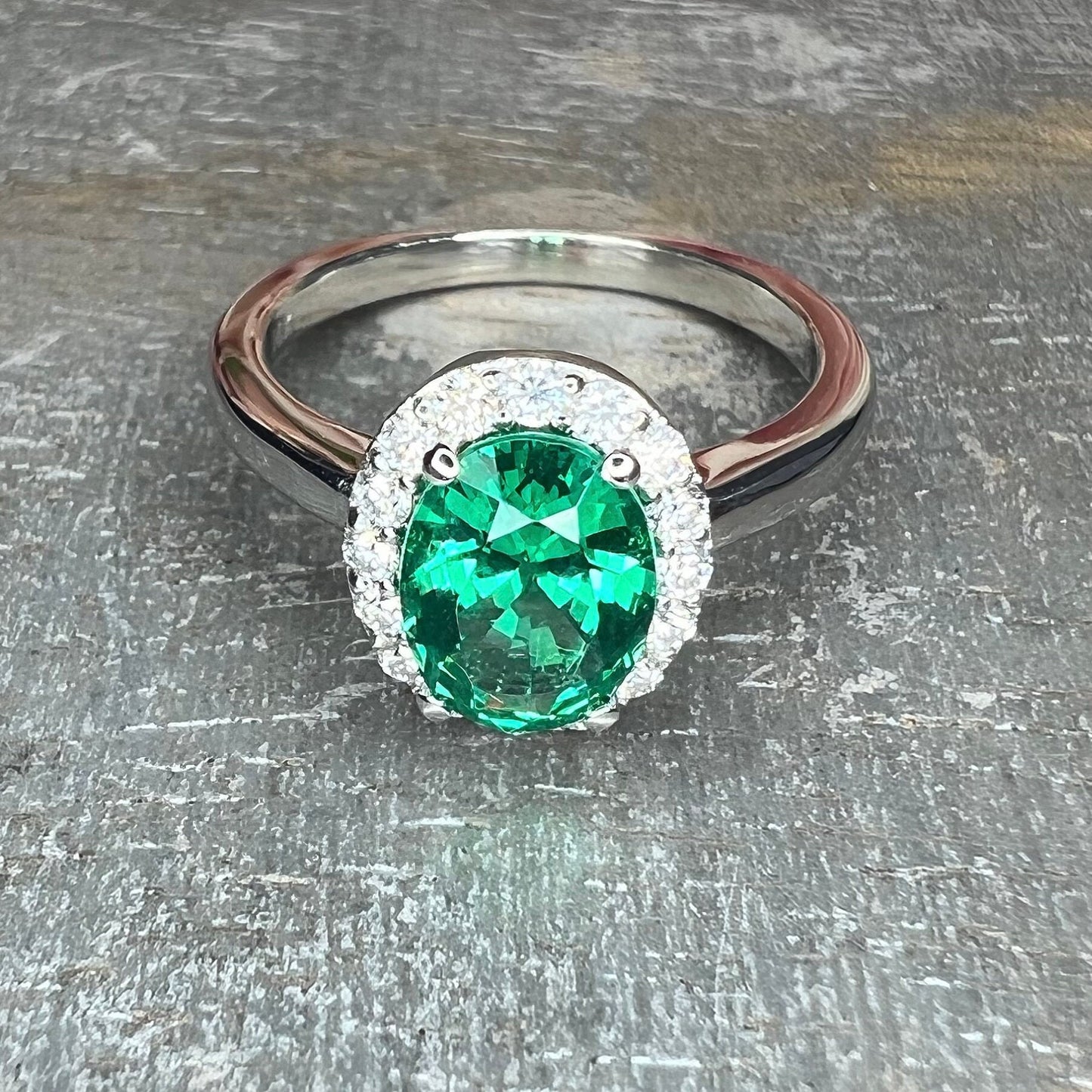 Green emerald ring 14k white/yellow gold, Oval cut green emerald engagement ring, Vintage green emerald and moissanite diamond rings,  #7594