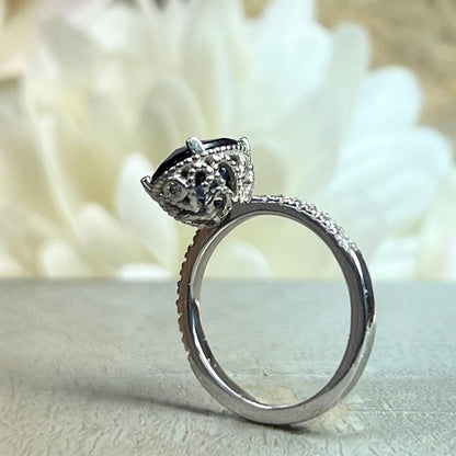 Blue sapphire solitaire engagement ring white gold, Oval shaped sapphire wedding ring, September birthstone jewelry Blue sapphire ring