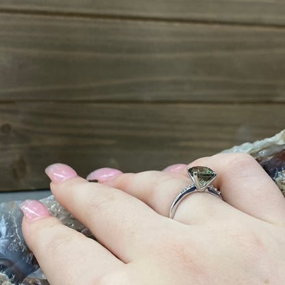 Green Sapphire Round Shaped Engagement Ring 14k Gold Ring , Round Shape Green Sapphire Solitaire Engagement Rings , Green Sapphire Ring 7256