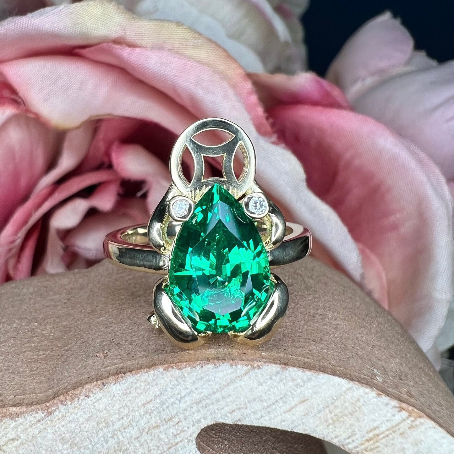Frog ring 14k yellow gold, lucky frog ring forggy ring frog jewelry pear cut emerald good luck frog ring cute frog ring gold frog ring #7789