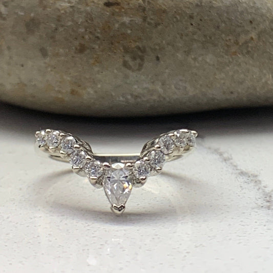 Moissanite Curved Wedding Band For Women 14K Solid White Gold, V Shaped Stacking Bands Vintage Crown Cluster Moissanite Wedding Bands #7185