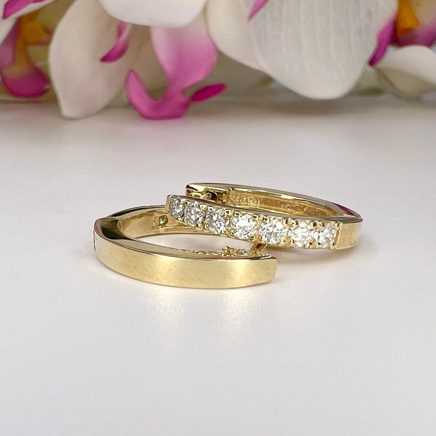 Lab grown diamond earrings, diamond huggies earrings, diamond hoop earring, 14k solid gold huggies, small hoop unisex minimal earring