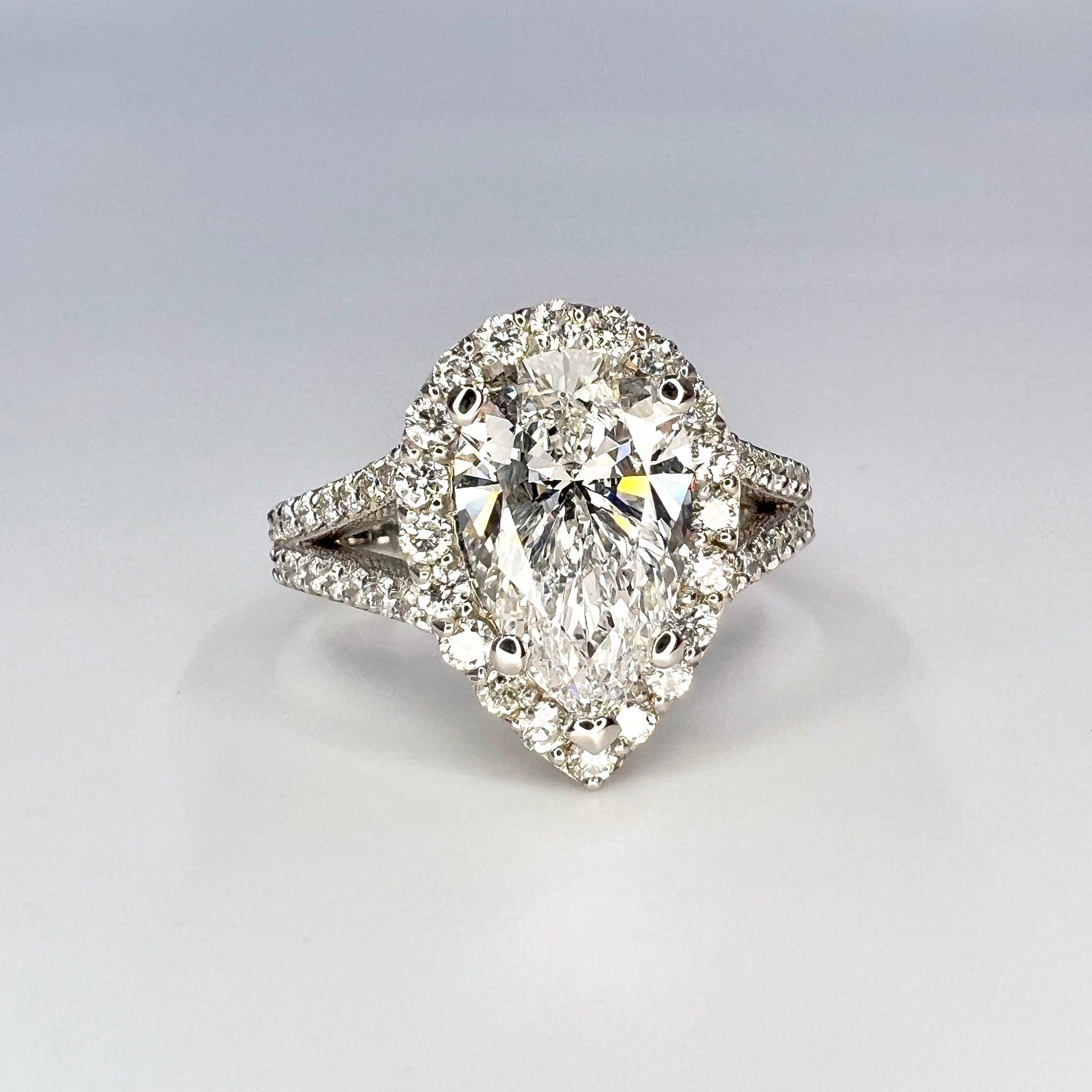 Lab created diamond engagement ring 14k solid gold, Pear shaped lab gr