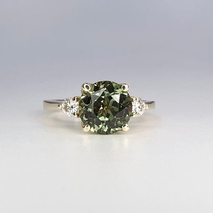 Green Sapphire Engagement Ring 14k Solid Gold Ring,  Unique Round Sapphire And Moissanite Three Stone Ring,  Vintage Wedding Ring For Women