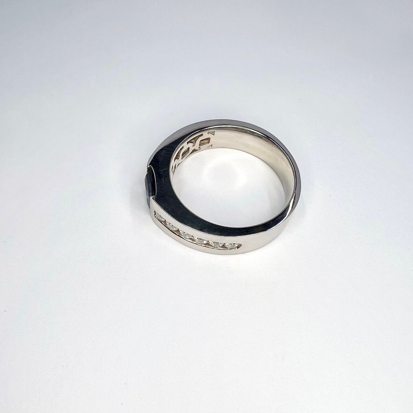 Mens Blue Sapphire Diamond Wedding Band 14K White Gold, Mens diamond band, Mens Pinky Ring, Mans Gold wedding band, Blue Sapphire Ring #8113