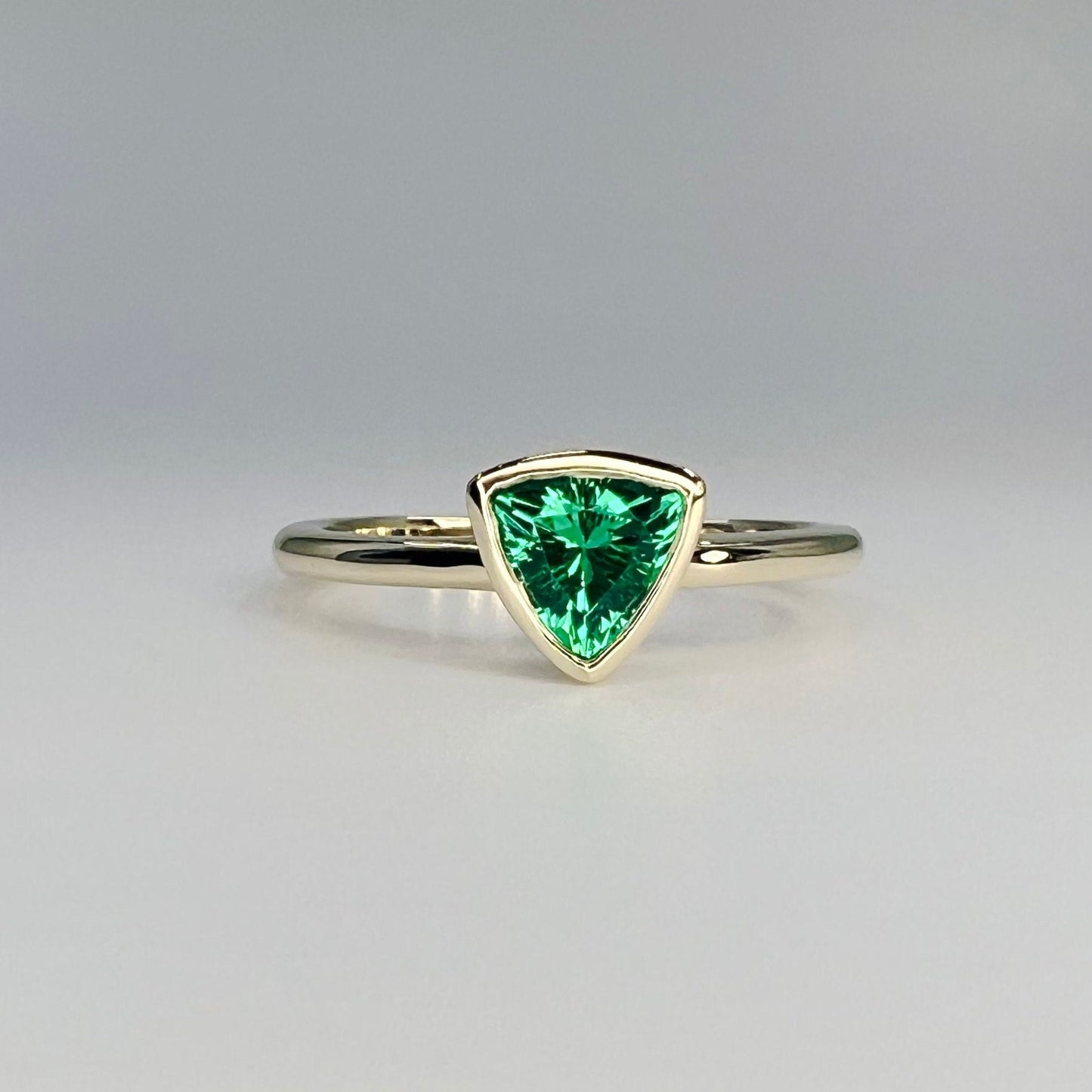 Triangle emerald bezel set 14k solid gold minimalist ring, stacking triangle ring midi triangle emerald ring simple thin delicate ring #5827